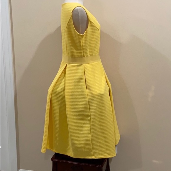 ❌ SOLD ❌ New York & Company business dress - Picture 3 of 3